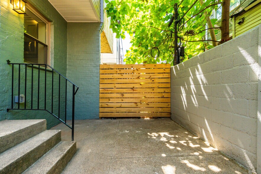 Building Photo - 2108 S Garnet St