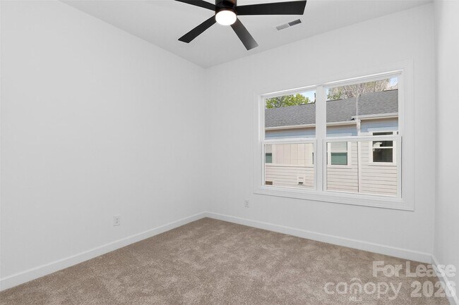 Building Photo - 3709 Lou Ann Ave