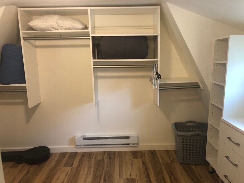 hanging space - 46 Wilmot Center Rd