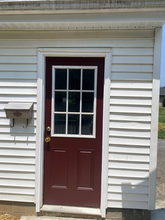 Building Photo - 3281 Randy Rd