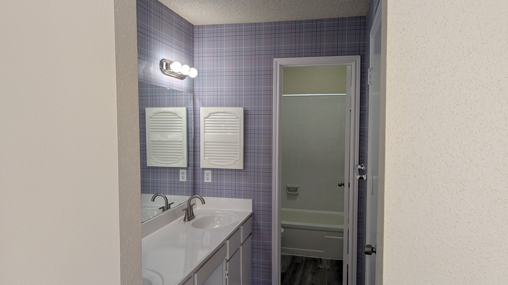 Master Bath - Double Sink - 3600 Jeanetta St