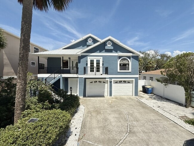 Primary Photo - 867 Mandalay Ave
