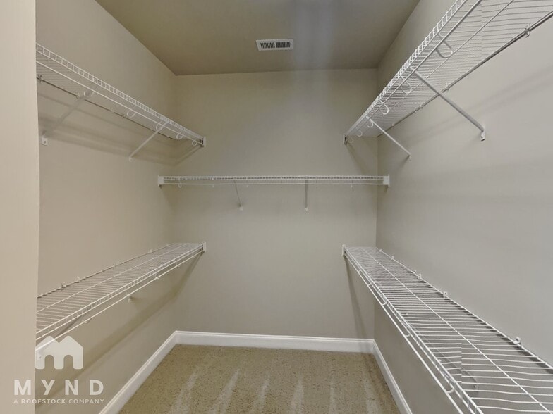 Building Photo - 3322 Bending Birch Pl