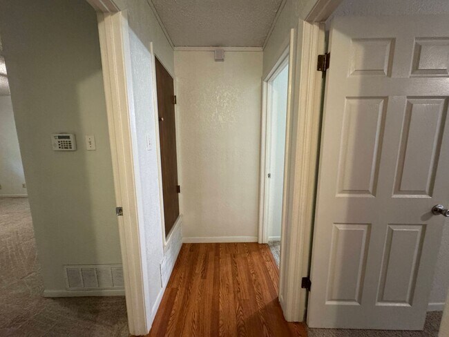 Building Photo - 3-Bedroom Apartment for Rent in Killeen