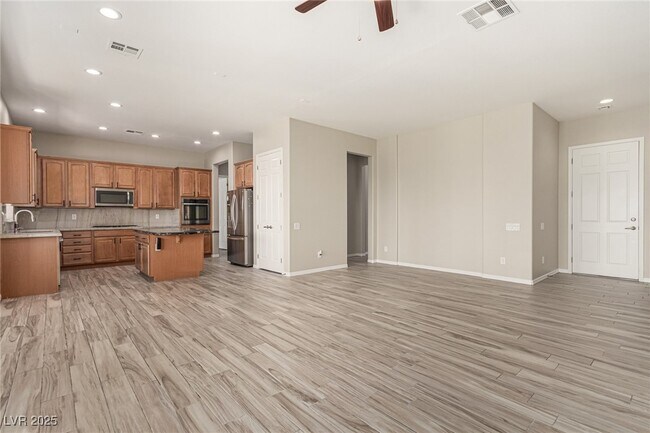 Building Photo - 2756 Leys Burnett Ave