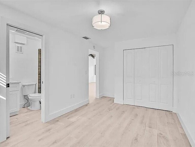 Building Photo - 500 Park Blvd S