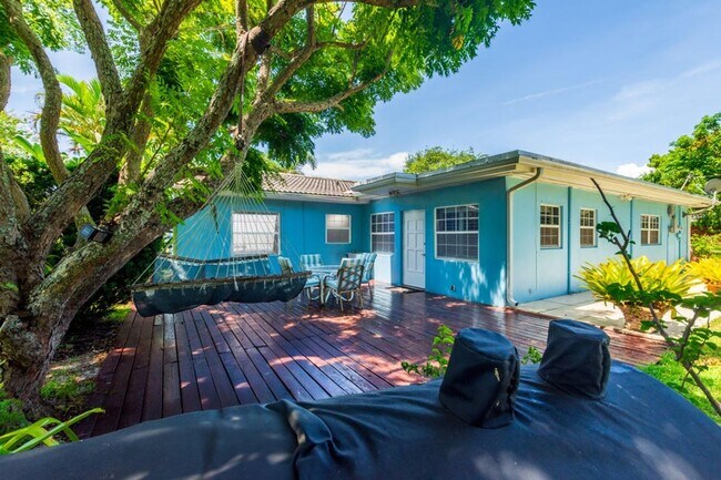 Building Photo - 145 SE 3rd Ave