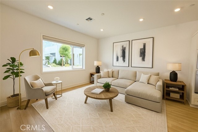 Building Photo - 179 Sawbuck