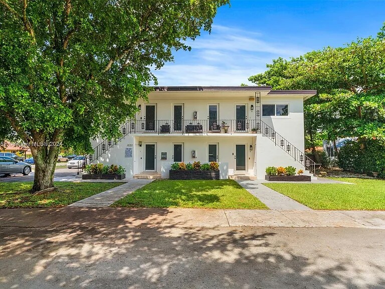 Building Photo - 1620 SW 40th Ave