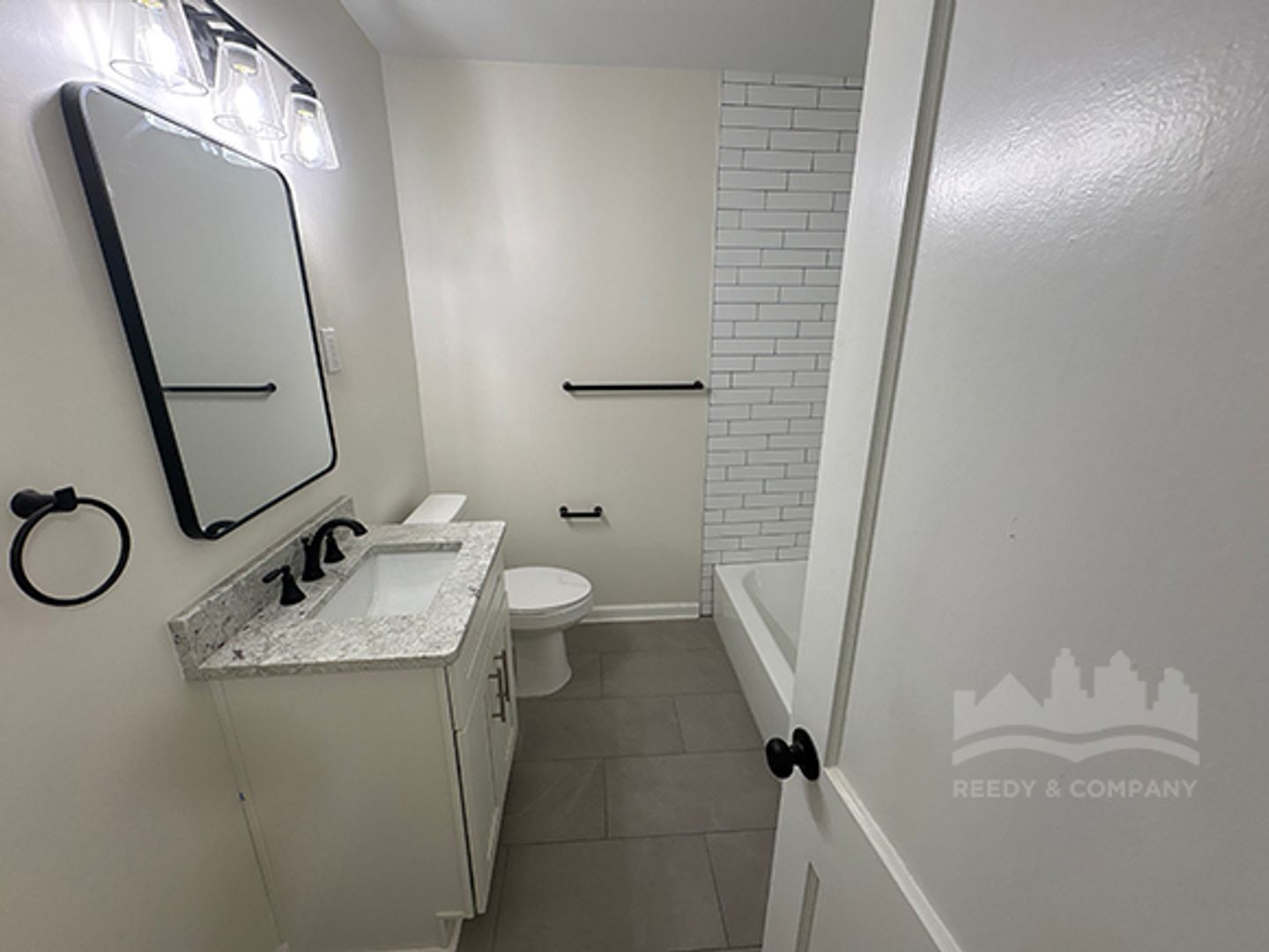 Building Photo - 108 N Highland St