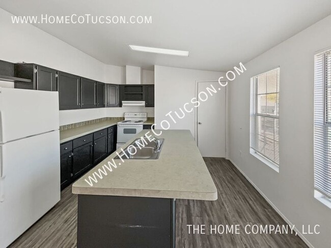 Building Photo - 3171 W Jusnic Cir