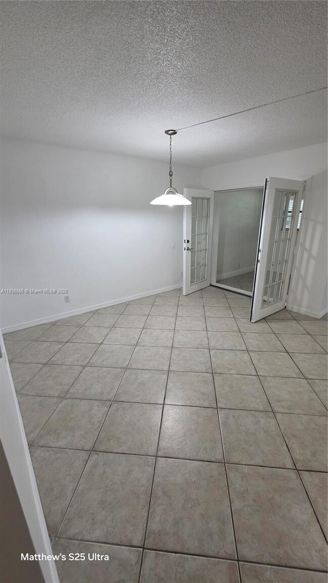 Building Photo - 6611 Racquet Club Dr