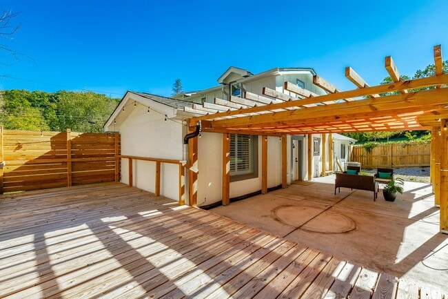 Building Photo - 103 S Germantown Rd