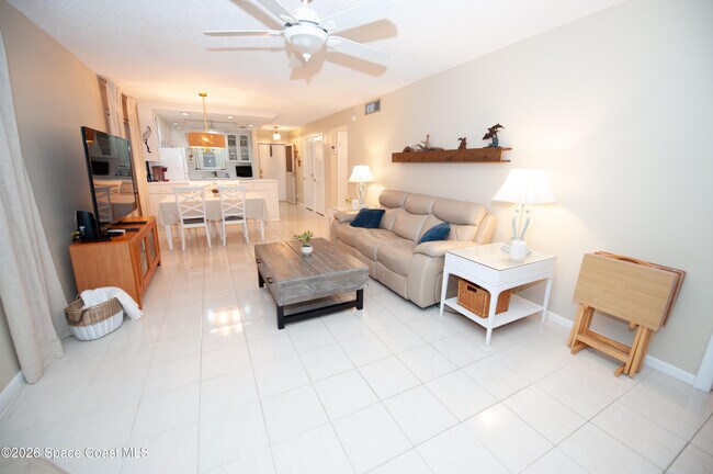 Building Photo - 230 Cape Shores Cir