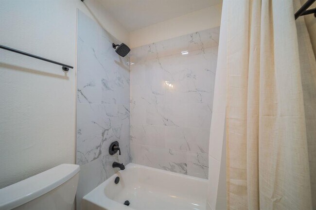 Building Photo - 5005 Cape Verde Cove