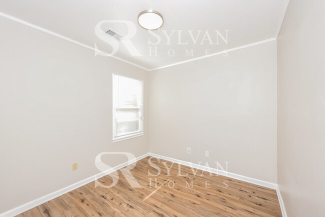 Building Photo - 10 Windmill Cir