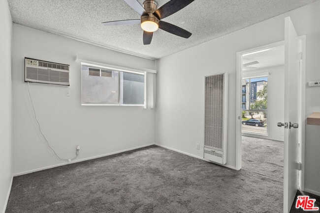 Building Photo - 15286 Sutton St