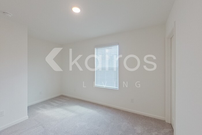 Building Photo - 634 Muster Fld Ct