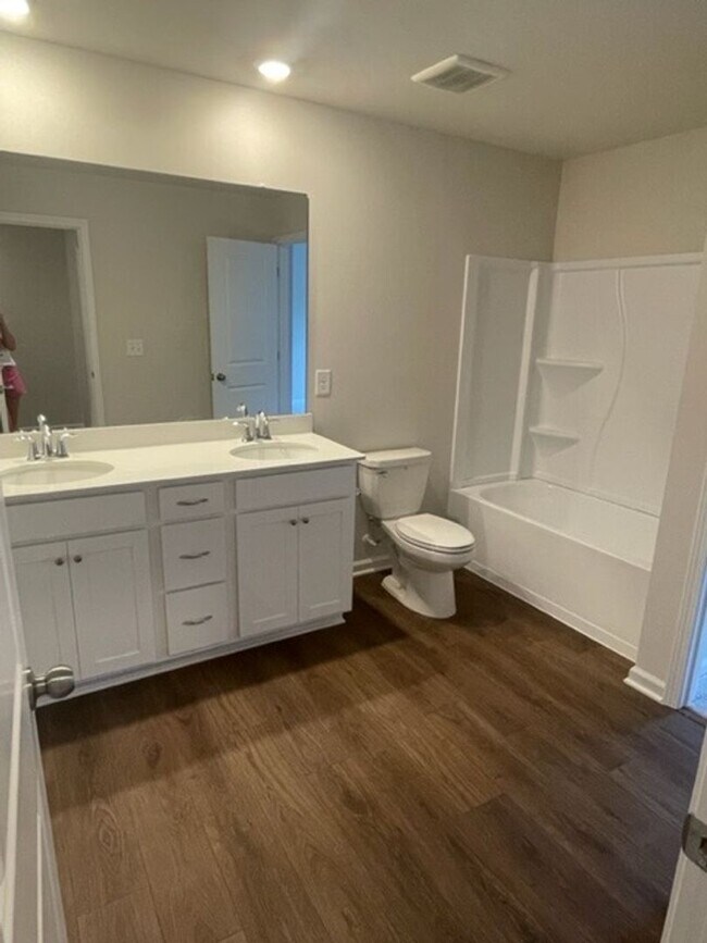 Building Photo - !!! Coming Soon!!! Stunning Townhome for Lease! Available 4/5/26