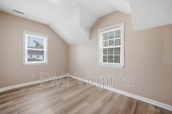 Building Photo - 9 Decatur St