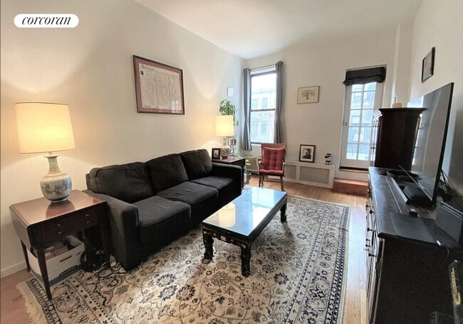 Building Photo - 103 W 74th St