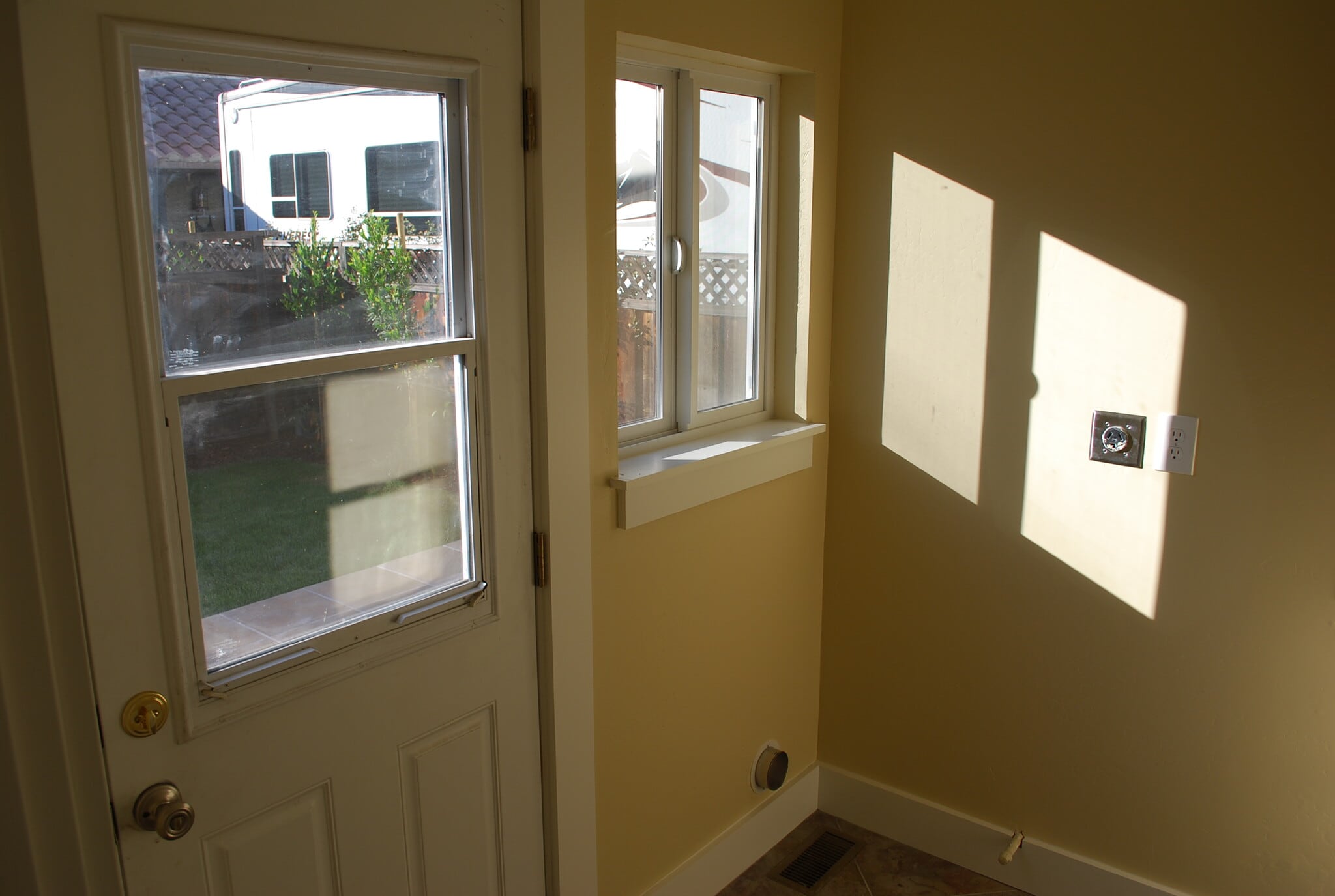 Laundry Room (W&D Included) - 869 Harding Ave