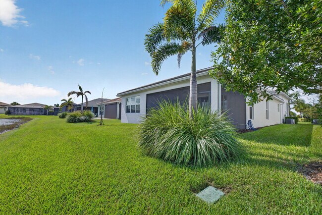 Building Photo - 13352 SW River Rock Rd