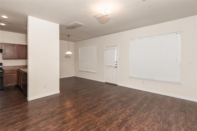 Building Photo - 14706 Jennys Park Pl