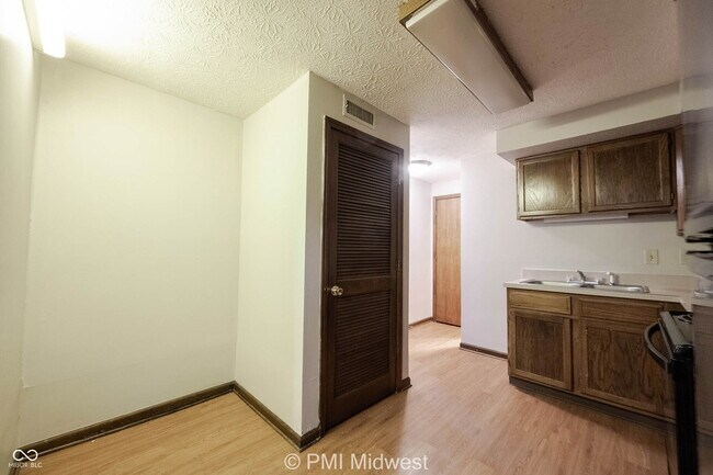 Building Photo - 3715 N Meridian St