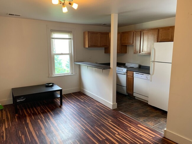 Building Photo - 3815 Pier St