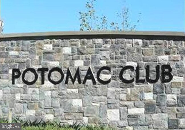 Building Photo - 2525 Eastbourne Dr