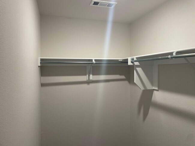 Building Photo - NEW Three Bedroom | Two Bath Home in Somerset