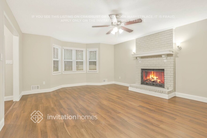 Building Photo - 2404 Hillboro Cir S W