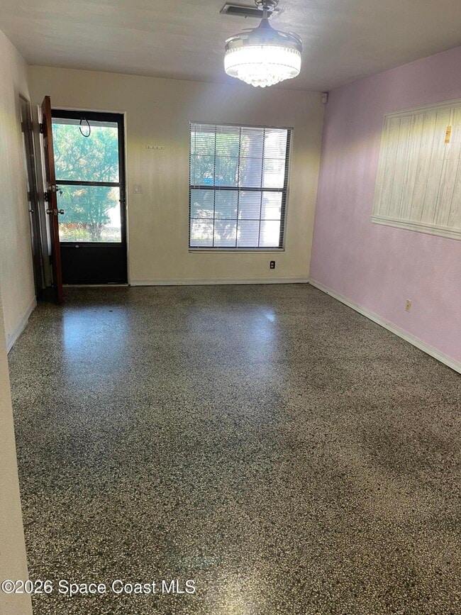 Building Photo - 1601 Virginia Dr