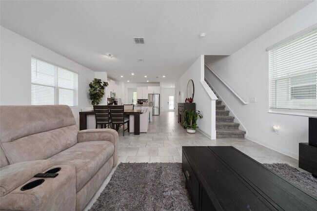 Building Photo - 11328 Listening Dr