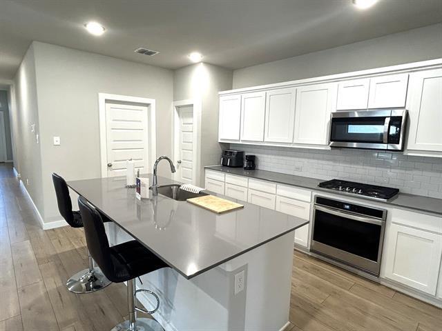 Building Photo - 4913 Pebblewood Dr