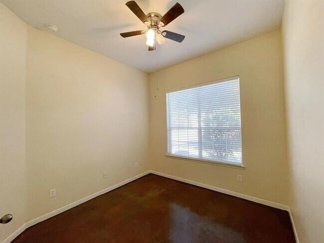 Building Photo - 1618 Eberhart Star Ct