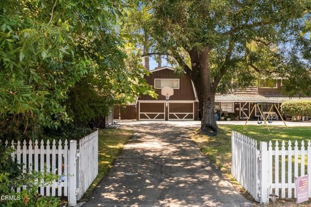 Building Photo - 7723 Varna Ave
