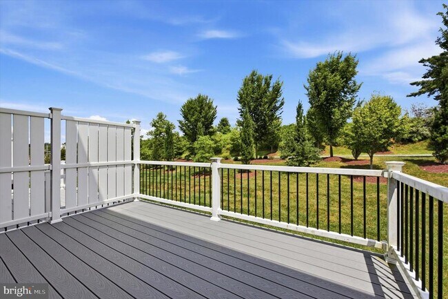 Building Photo - 203 Segel Dr