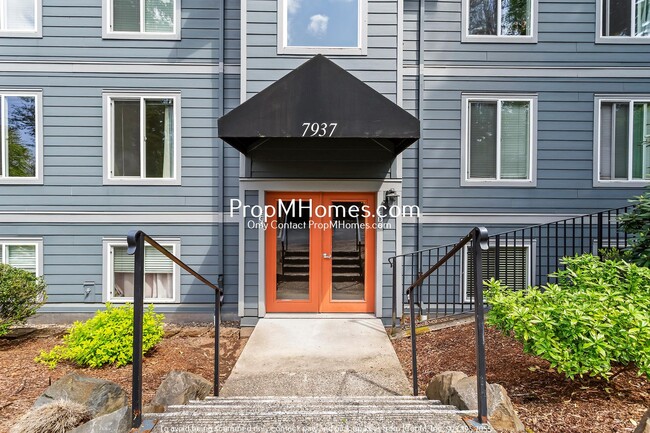 Building Photo - Beautifully Updated Condo in Multnomah Vil...