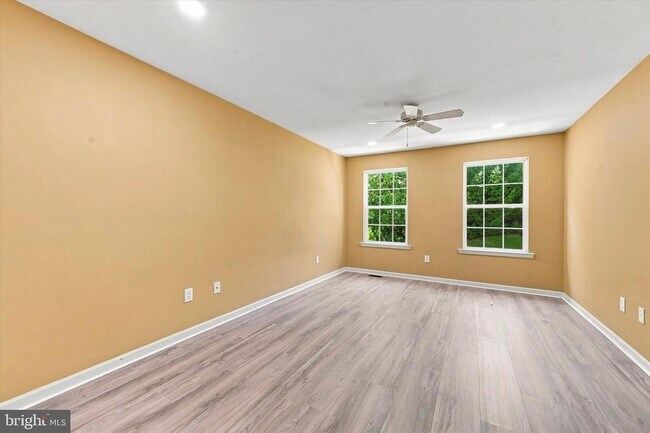 Building Photo - 278 Flagstone Rd
