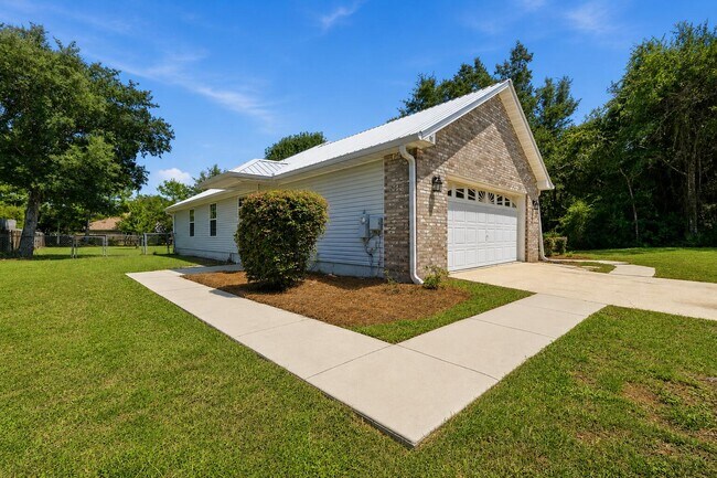 Building Photo - 91 Cedar Beach Cove