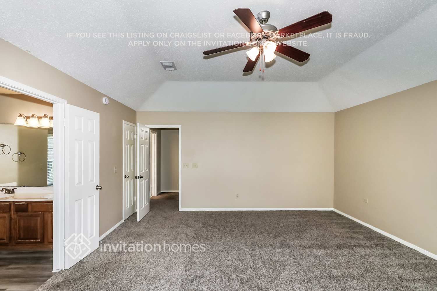 Building Photo - 16011 Sweetwater Creek Dr