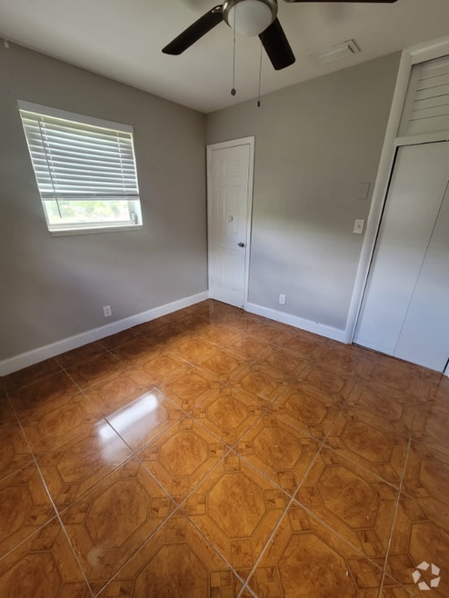 Building Photo - 2576 NW 64th Terrace