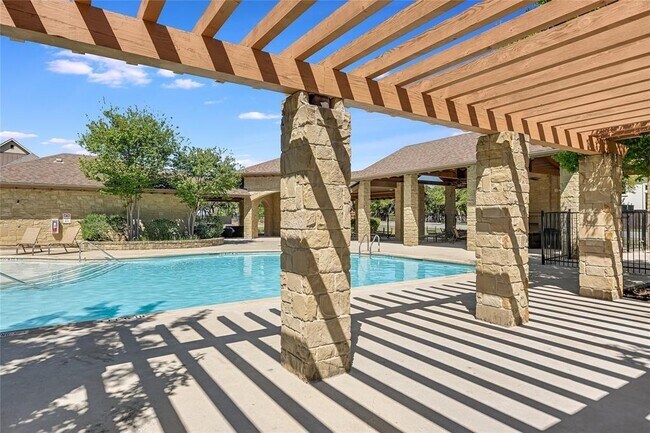 Building Photo - 14904 Cabrillo Way