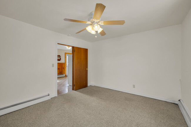Building Photo - 32 Britton Ave