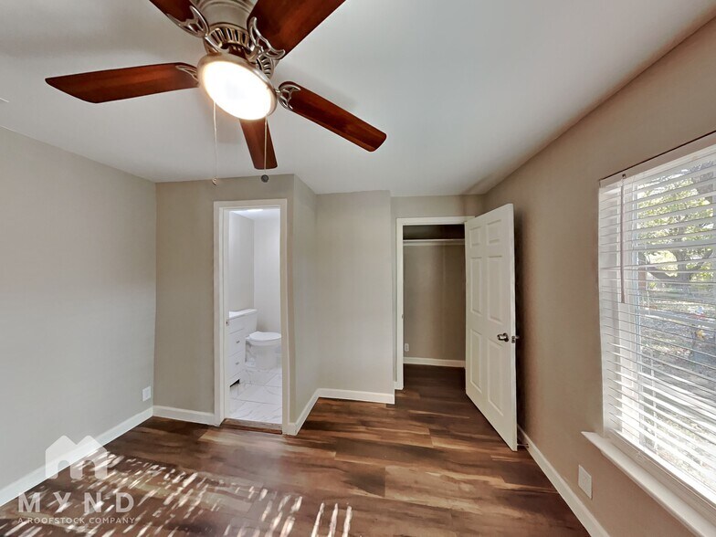 Building Photo - 512 E University Ave