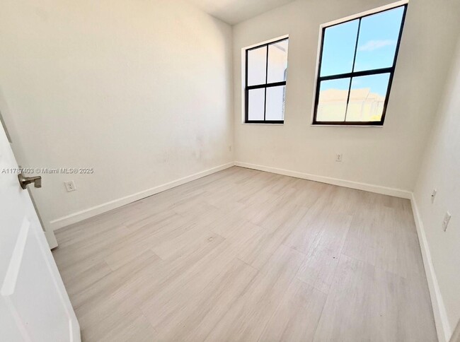 Building Photo - 28738 SW 134th Ct