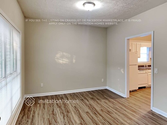 Building Photo - 2041 Flint Hill Dr