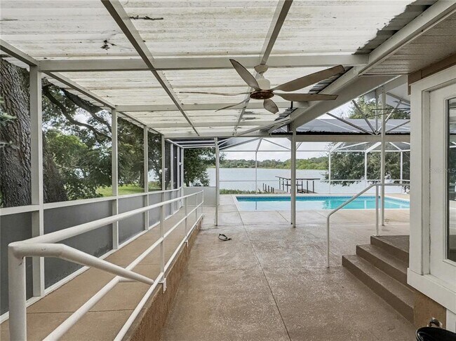 Building Photo - 125 Lake Roy Dr